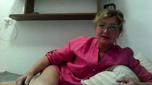 IrynaMolbertx online show from September 2025 07:27:01 PM