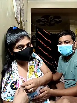 Snapshot of reena502 chatting on September 2025 04:43:02 PM reena502 online show from September 2025 04:43:02 PM