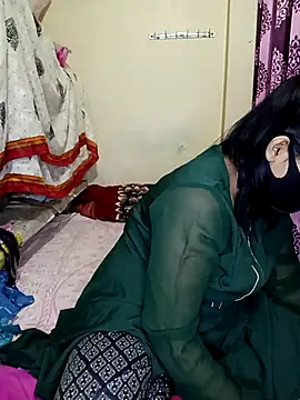 reena502 online show from November 2025 05:29:01 PM