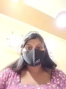 Snapshot of reena502 chatting on September 2025 04:37:01 AM reena502 online show from September 2025 04:37:01 AM