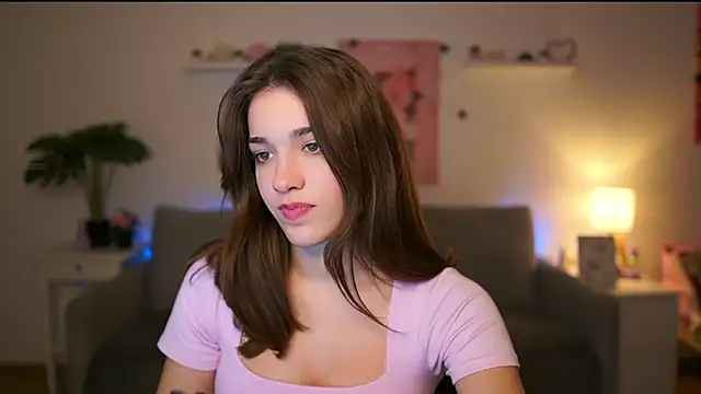 kissie cat online show from December 2025 07:29:02 PM