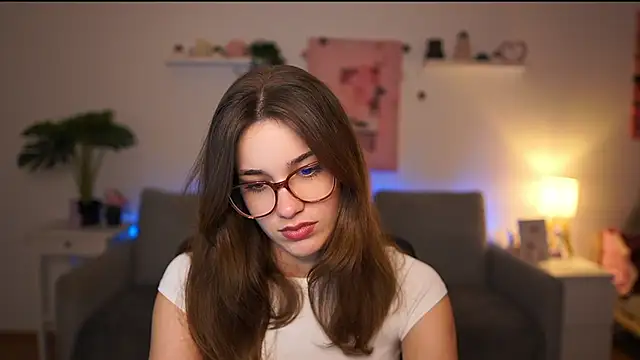 kissie cat online show from February 2026 02:28:01 PM