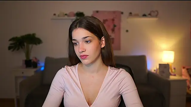 kissie cat online show from December 2025 02:12:02 PM