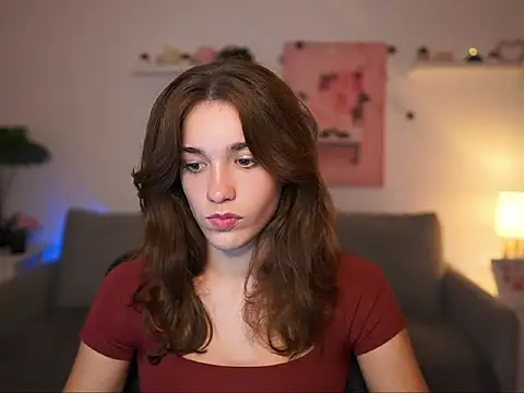 kissie cat online show from September 2025 05:12:01 PM