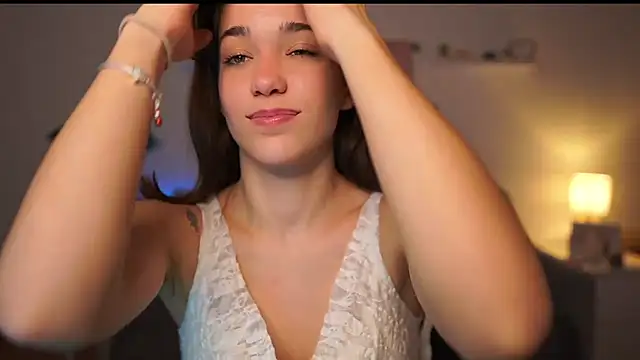 kissie cat online show from October 2025 01:12:02 PM