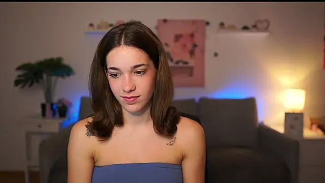 kissie cat online show from October 2025 01:12:02 PM