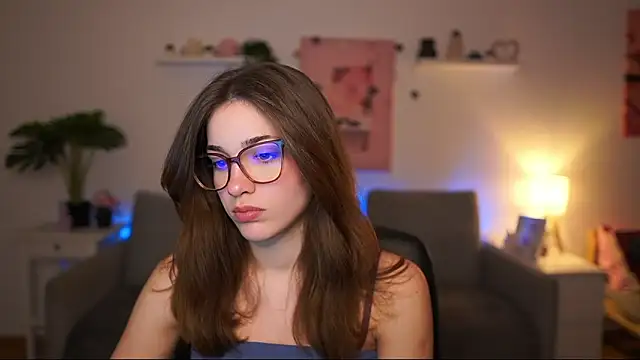 kissie cat online show from February 2026 02:28:01 PM