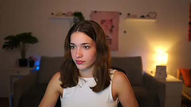 kissie cat online show from October 2025 02:35:02 PM