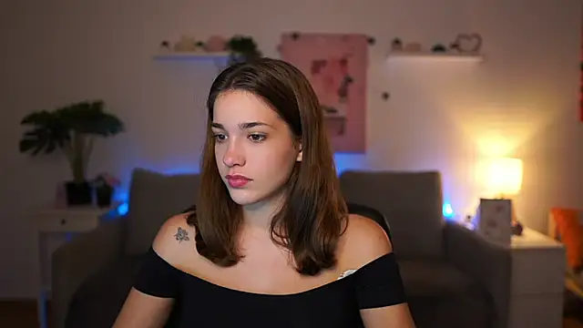 kissie cat online show from November 2025 02:12:01 PM