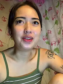 Snapshot of Soft_Angel8 chatting on June 2026 06:24:02 AM Soft Angel8 online show from June 2026 06:24:02 AM