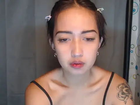 Snapshot of Soft_Angel8 chatting on June 2026 09:31:02 AM Soft Angel8 online show from June 2026 09:31:02 AM