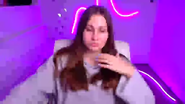 Stefanie Sweet online show from November 2025 12:20:01 PM