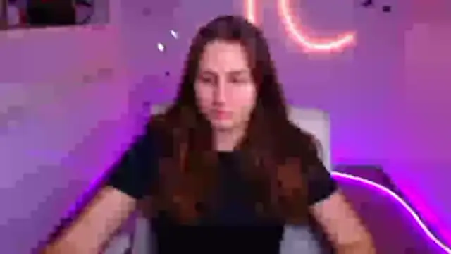 Stefanie Sweet online show from November 2025 06:24:01 AM