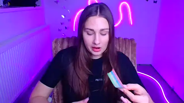 Stefanie Sweet online show from February 2026 12:37:01 PM