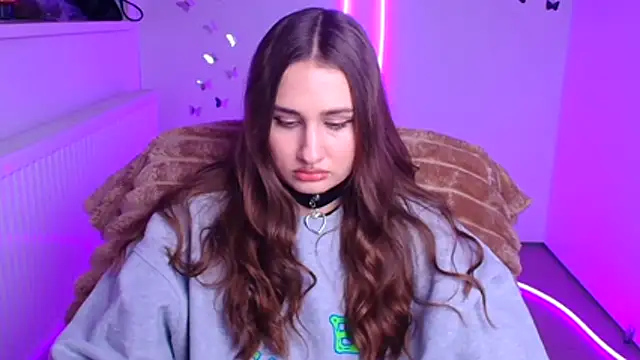 Stefanie Sweet online show from February 2026 12:45:01 PM