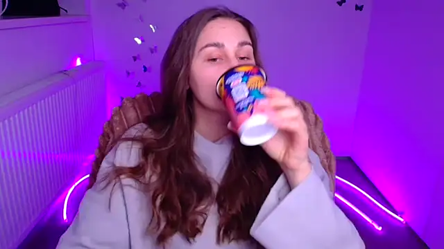 Stefanie Sweet online show from February 2026 06:57:02 AM