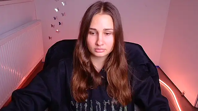 Snapshot of Stefanie_Sweet chatting on October 2025 06:25:01 AM Stefanie Sweet online show from October 2025 06:25:01 AM