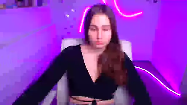 Stefanie Sweet online show from November 2025 06:29:01 AM