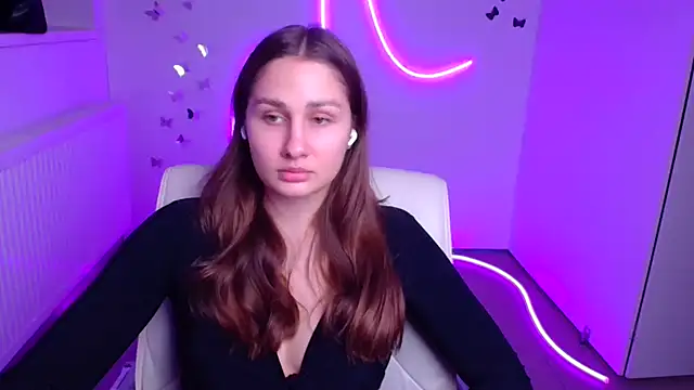 Stefanie Sweet online show from November 2025 12:38:02 PM