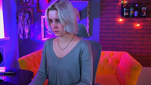 BethanyCloud online show from December 2025 05:29:02 AM