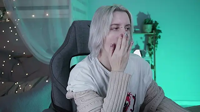 BethanyCloud online show from December 2025 05:22:02 AM