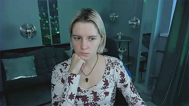 BethanyCloud online show from November 2025 05:54:01 AM