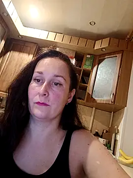 Amandda  online show from October 2025 05:47:02 PM