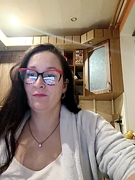 Amandda  online show from October 2025 04:07:02 PM