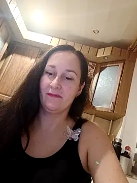 Amandda  online show from October 2025 06:20:01 PM