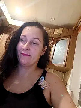 Amandda  online show from October 2025 05:58:01 PM