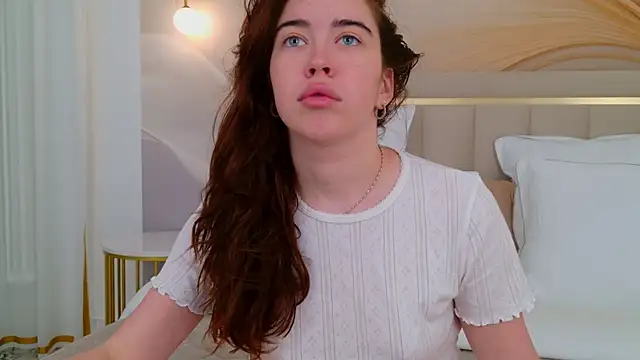 Snapshot of KimberlyBond chatting on October 2025 03:02:02 PM KimberlyBond online show from October 2025 03:02:02 PM