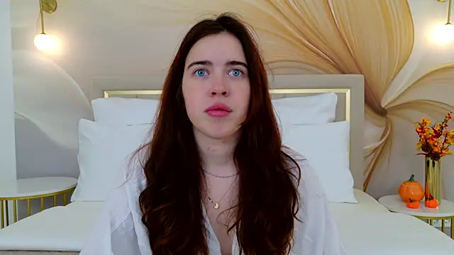 Snapshot of KimberlyBond chatting on September 2025 03:07:01 PM KimberlyBond online show from September 2025 03:07:01 PM