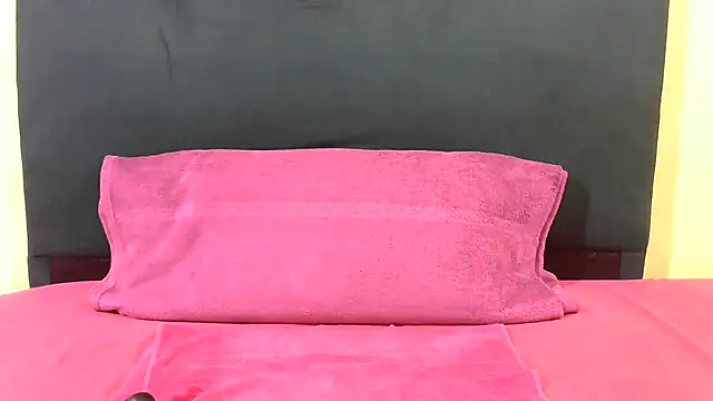 OnionBooty23 online show from October 2025 10:17:01 AM