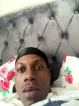 Snapshot of labishyoung25 chatting on November 2025 06:08:02 PM labishyoung25 online show from November 2025 06:08:02 PM