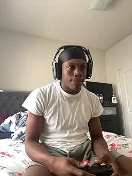 Snapshot of labishyoung25 chatting on December 2025 05:22:02 PM labishyoung25 online show from December 2025 05:22:02 PM