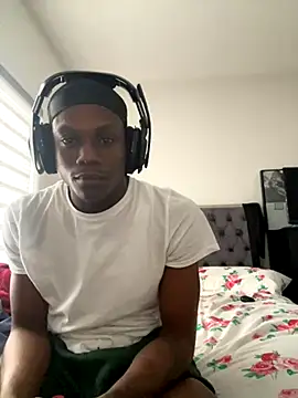 Snapshot of labishyoung25 chatting on December 2025 07:57:02 PM labishyoung25 online show from December 2025 07:57:02 PM