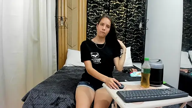 MiaCours online show from February 2026 06:53:01 PM