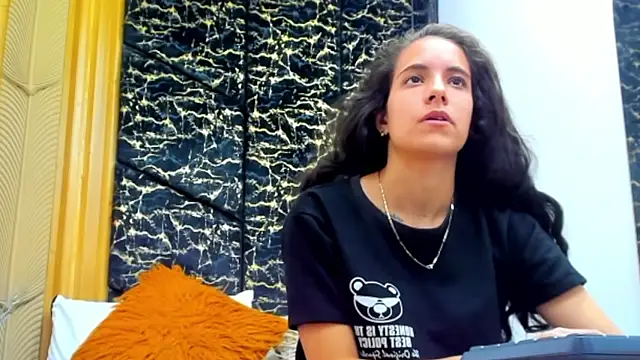 MiaCours online show from March 2026 07:15:02 PM