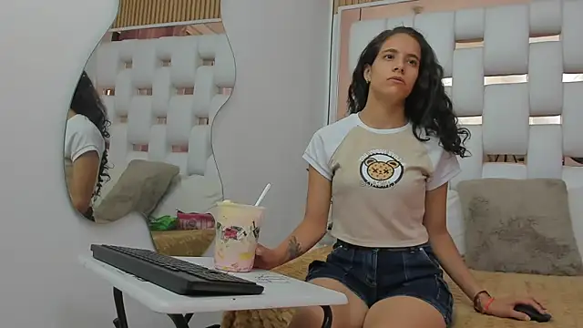 MiaCours online show from October 2025 02:07:01 PM