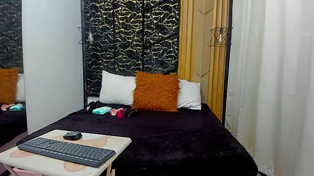 MiaCours online show from February 2026 12:27:01 PM