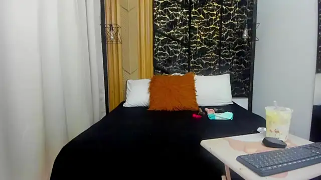 MiaCours online show from February 2026 06:52:01 PM