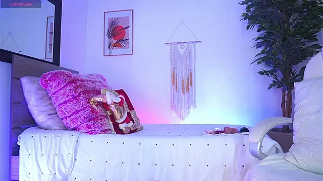 melissa laurent  online show from November 2025 12:28:01 PM