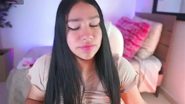 melissa laurent  online show from October 2025 12:39:01 PM