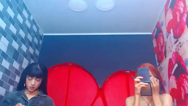 Snapshot of julessxcharlotte chatting on November 2025 02:28:02 PM julessxcharlotte online show from November 2025 02:28:02 PM