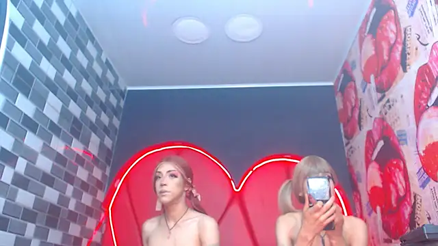 julessxcharlotte online show from September 2025 01:28:02 PM