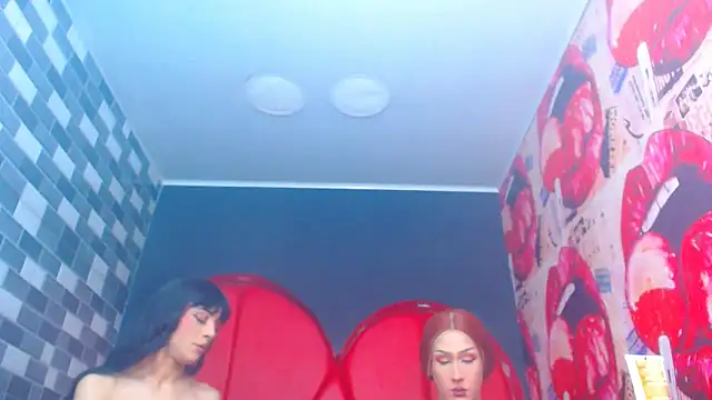 Snapshot of julessxcharlotte chatting on November 2025 02:06:01 PM julessxcharlotte online show from November 2025 02:06:01 PM