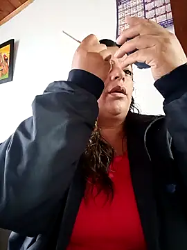 Mia-Glow online show from March 2026 12:07:02 PM