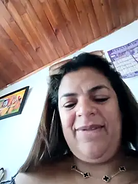 Mia-Glow online show from February 2026 01:11:01 PM