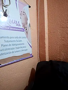 Mia-Glow online show from October 2025 12:26:02 PM