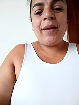 Mia-Glow online show from April 2026 02:24:02 PM